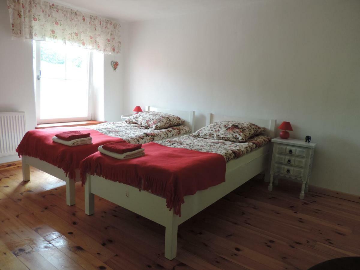 Pod Miotelka Farm stay Wlen