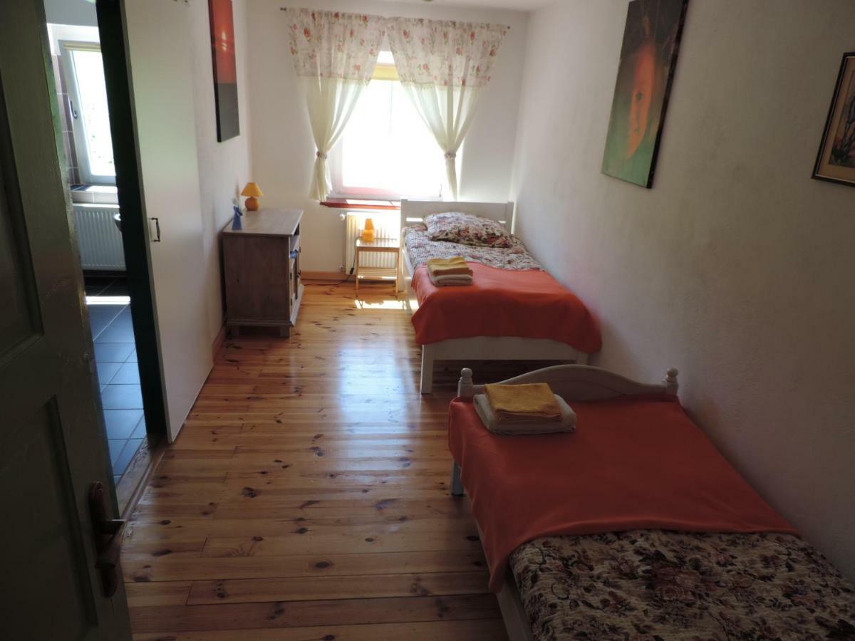 Pod Miotelka Farm stay *